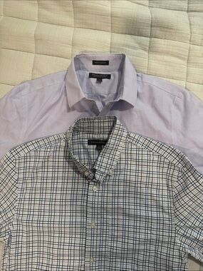 Two Banana Republic Men’s shirts Button-Down and spread collar.